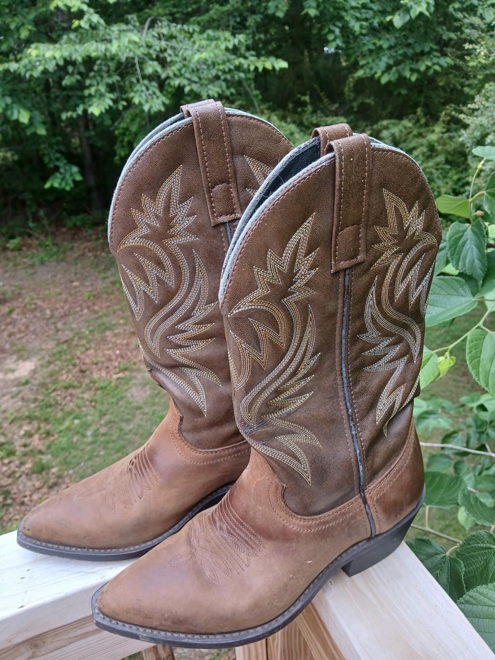 Laredo Brown Western Cowboy Boots with Embroidered Detailing